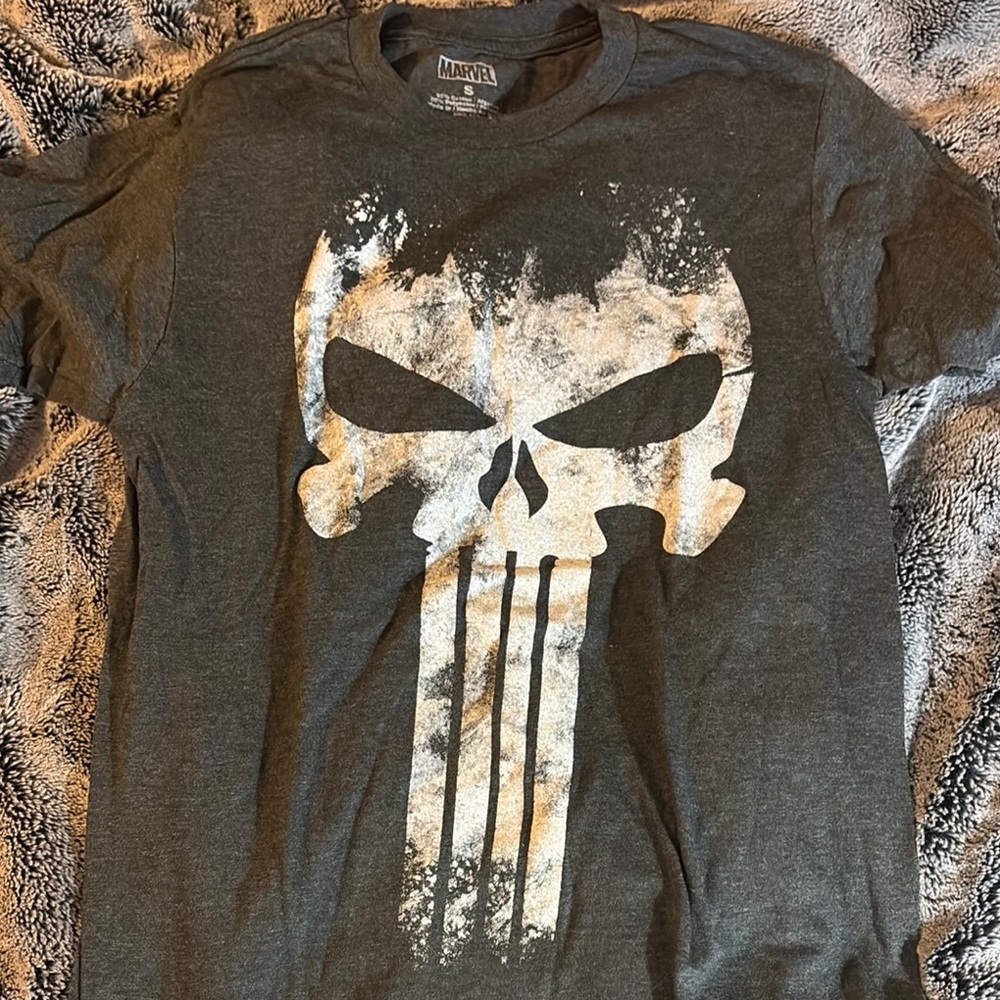 Marvel Charcoal Punisher Skull Tee -worn 1x- size small